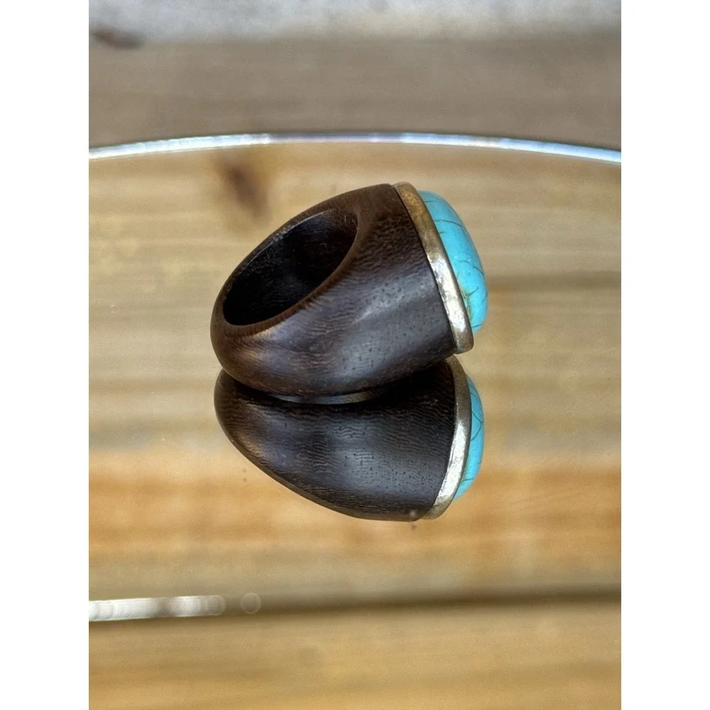 Vintage Beautiful‎ Modernist Mahogany and Turquoise Statement Ring Rare Find